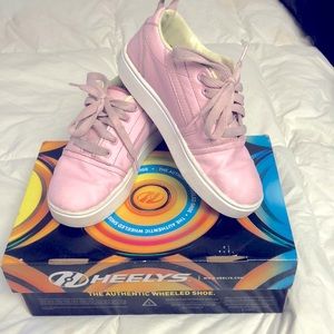 Pink Heelys size Yth 3